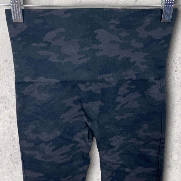 Revolve Spanx Camo Leggings High Rise Tummy Control Look At Me Now Seamless Pant - Picture 5 of 13